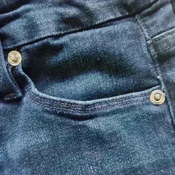 Good American Good Legs Jeans - Picture 8 of 9